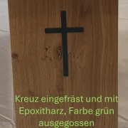 Grabstein aus Holz gerade