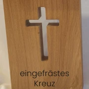 Grabstein aus Holz gerade